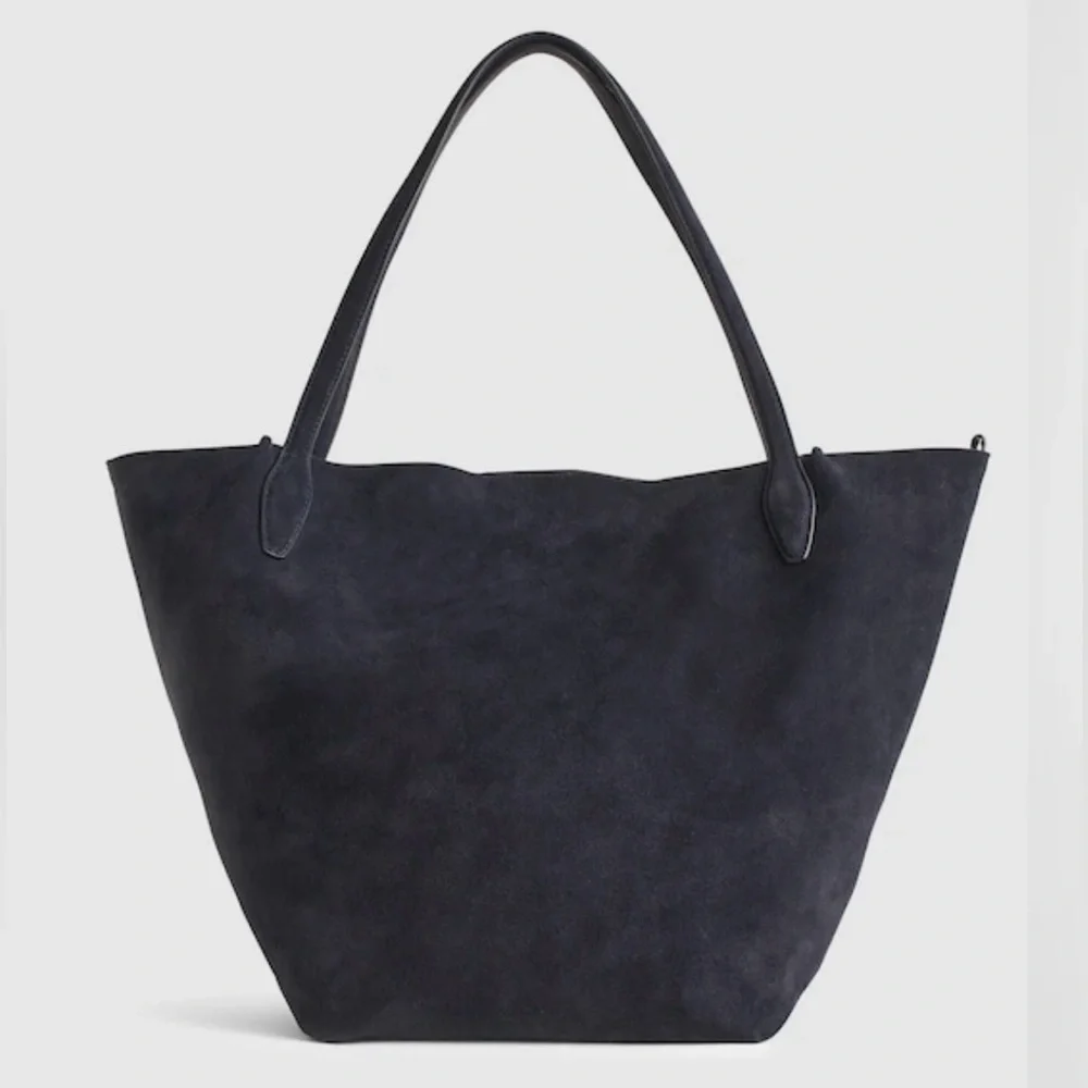MADEWELL The Shopper Tote in Soft Grain Suede - Picture 10 of 16